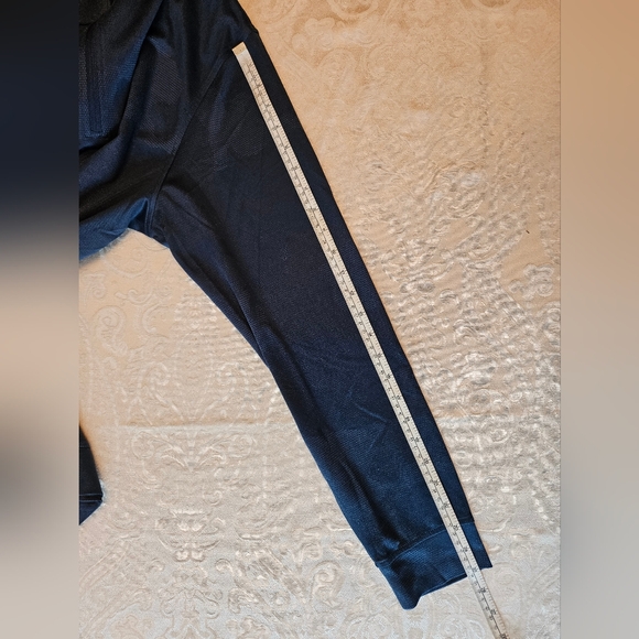 Med. Kirkland Signature Blue Quarter Zip Performance Pullover w/ Subtle Camo NWT - Picture 5 of 8